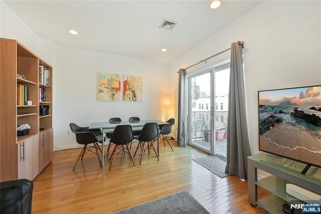 86 Clinton Street 4, Hoboken, NJ 07030