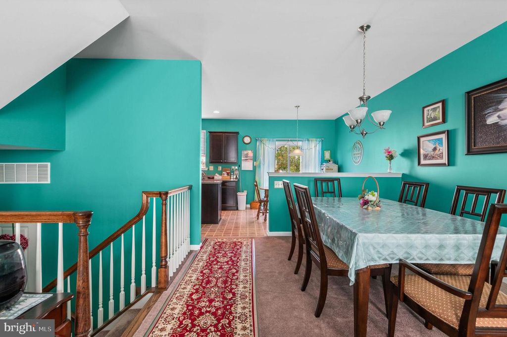 18 ROSY RIDGE CT, Telford, PA 18969