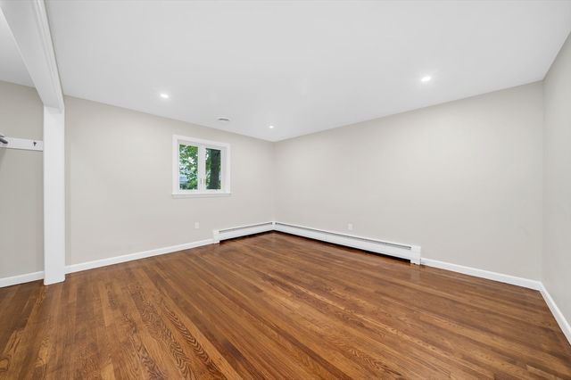 35 Peters St 1, North Andover, MA 01845