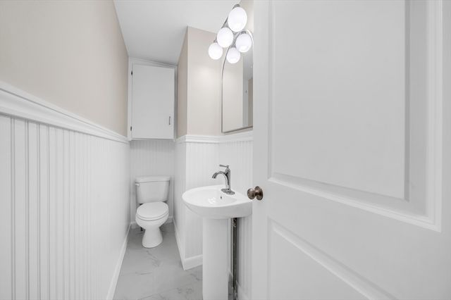35 Peters St 1, North Andover, MA 01845