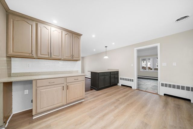 35 Peters St 1, North Andover, MA 01845