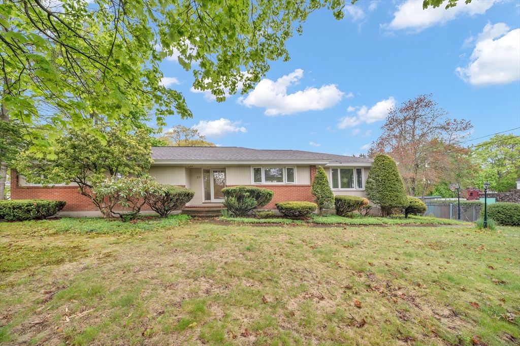 35 Peters St 1, North Andover, MA 01845