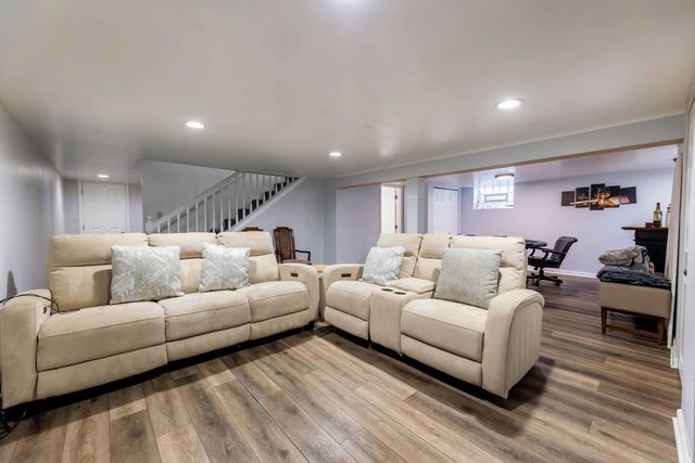 5821 W 127th Street, Palos Heights, IL 60463