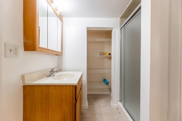 5821 W 127th Street, Palos Heights, IL 60463