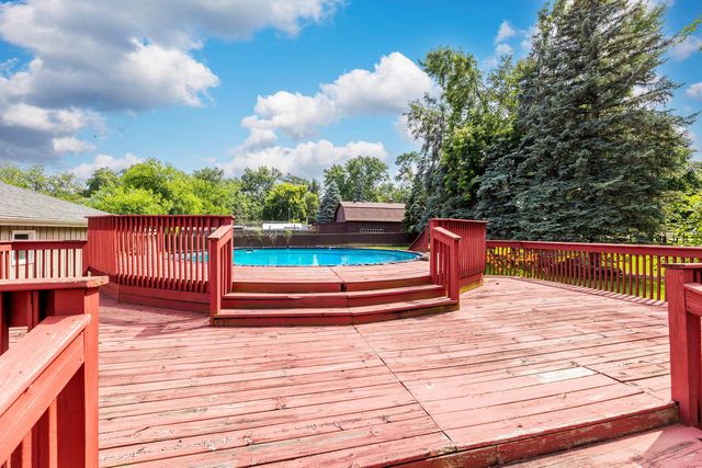 5821 W 127th Street, Palos Heights, IL 60463