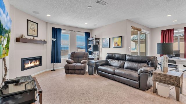 2819 KINGS CANYON Loop NE, Rio Rancho, NM 87144