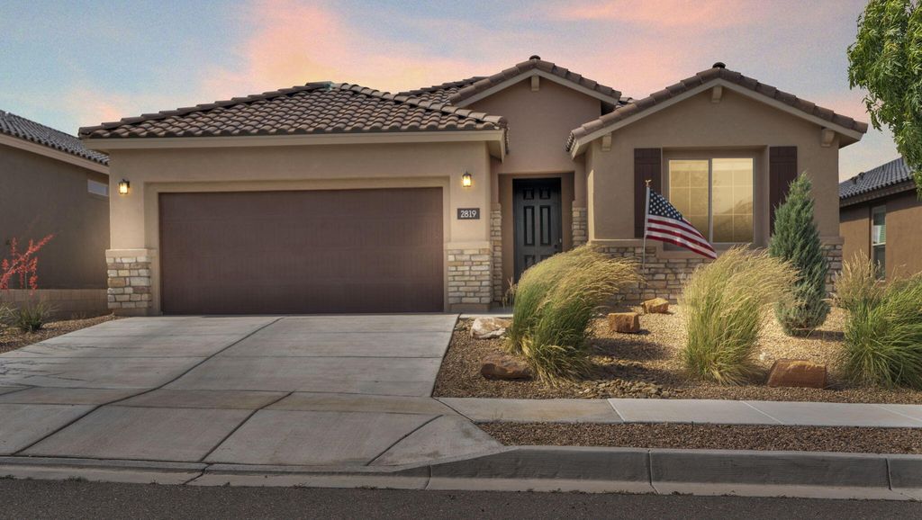 2819 KINGS CANYON Loop NE, Rio Rancho, NM 87144