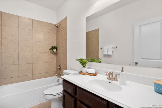 8511 Ivy Curl, Schertz, TX 78154