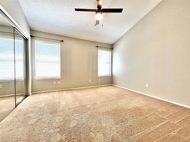 11901 Swearingen DR 32, Austin, TX 78758