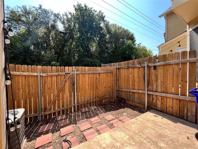 11901 Swearingen DR 32, Austin, TX 78758