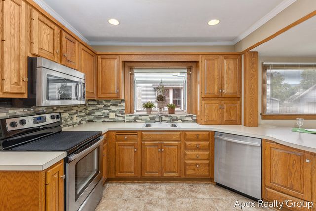 555 E Central Avenue, Zeeland, MI 49464