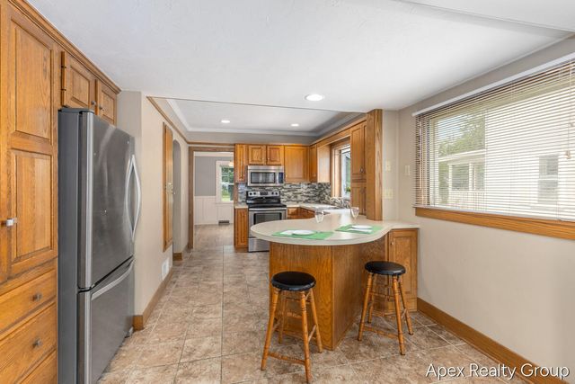 555 E Central Avenue, Zeeland, MI 49464