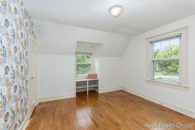 555 E Central Avenue, Zeeland, MI 49464