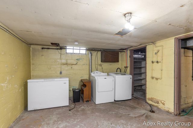 555 E Central Avenue, Zeeland, MI 49464