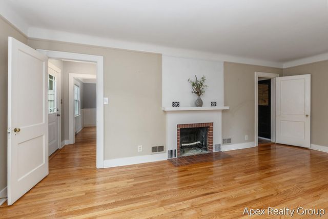 555 E Central Avenue, Zeeland, MI 49464