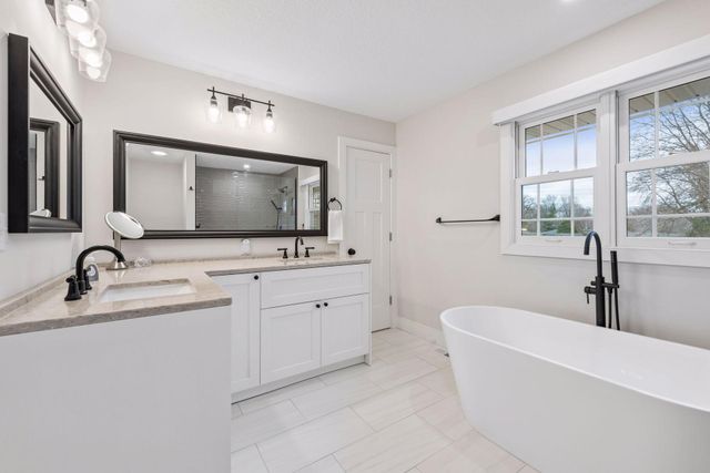 4921 Trillium Lane, Edina, MN 55435