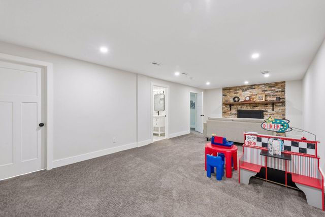 4921 Trillium Lane, Edina, MN 55435