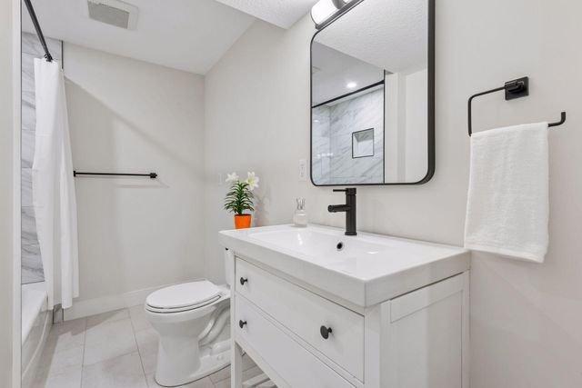 4921 Trillium Lane, Edina, MN 55435