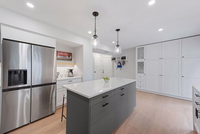 4921 Trillium Lane, Edina, MN 55435