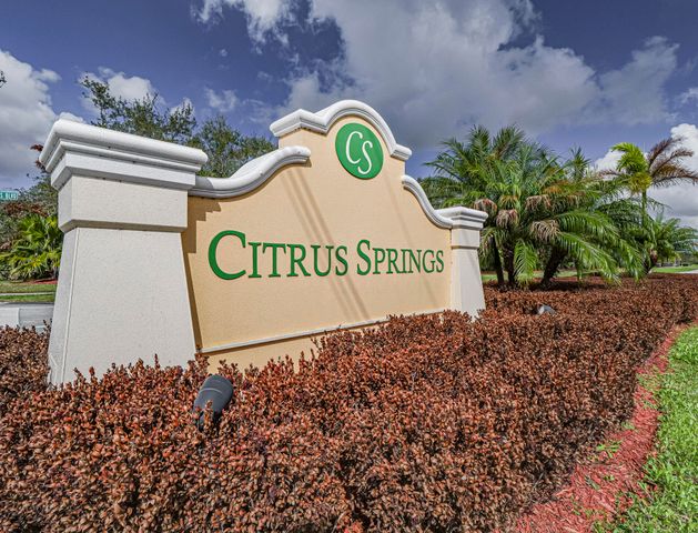 753 SW Fortunella Cir Circle SW, Vero Beach, FL 32968