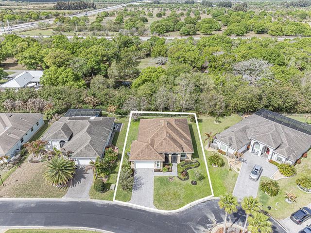 753 SW Fortunella Cir Circle SW, Vero Beach, FL 32968