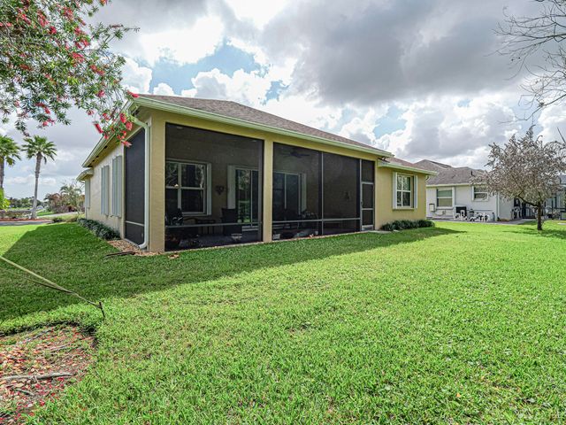 753 SW Fortunella Cir Circle SW, Vero Beach, FL 32968