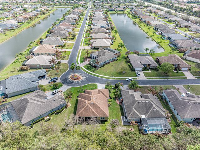 753 SW Fortunella Cir Circle SW, Vero Beach, FL 32968