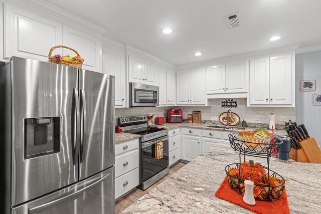 121 Sandpiper Lane, Dothan, AL 36301
