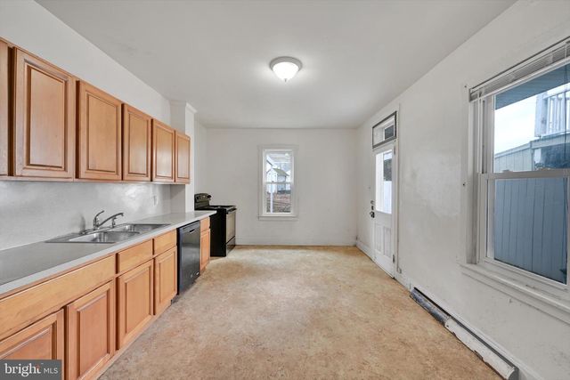 22 W FULTON ST, Ephrata, PA 17522