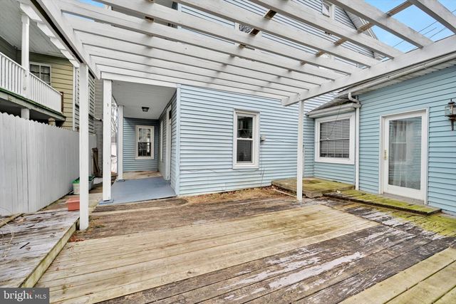 22 W FULTON ST, Ephrata, PA 17522