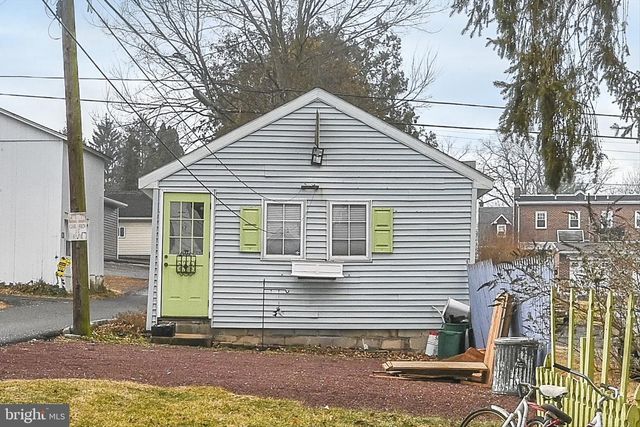 22 W FULTON ST, Ephrata, PA 17522