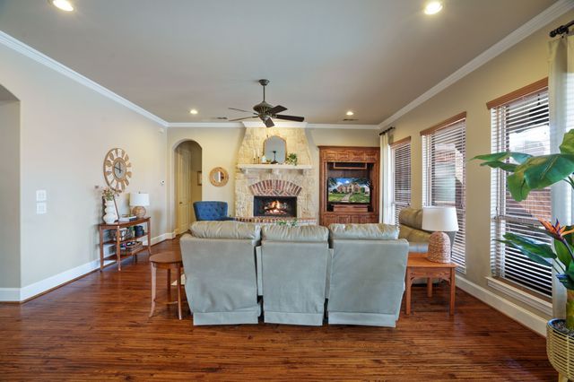 9144 Calvert Road, Lantana, TX 76226