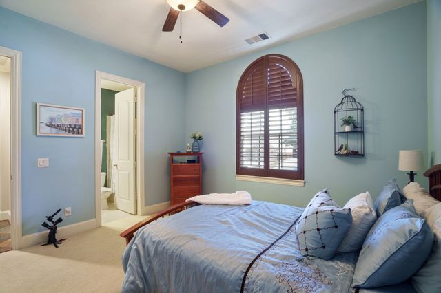 9144 Calvert Road, Lantana, TX 76226