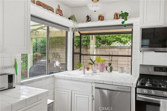 23408 Via Barra, Valencia, CA 91355