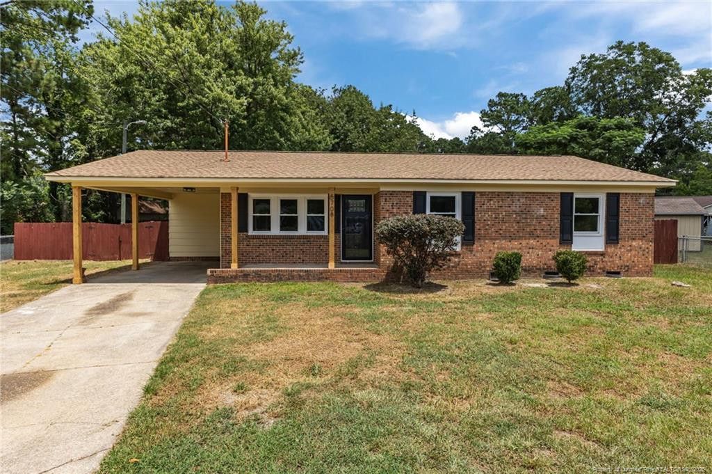 5708 Comstock Court, Fayetteville, NC 28303