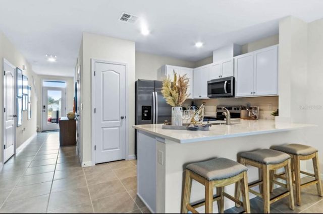 2915 CANARY AVENUE, Davenport, FL 33837