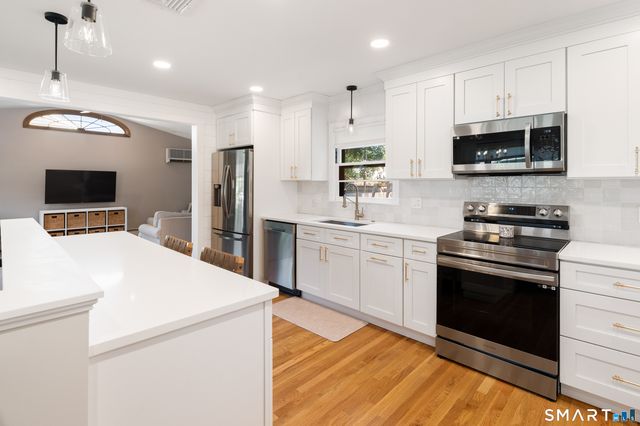 91 Lydall Road, Newington, CT 06111