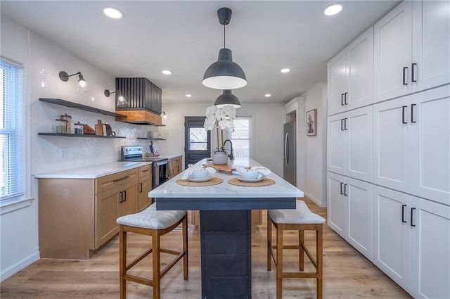 6531 Holmes Road, Kansas City, MO 64131