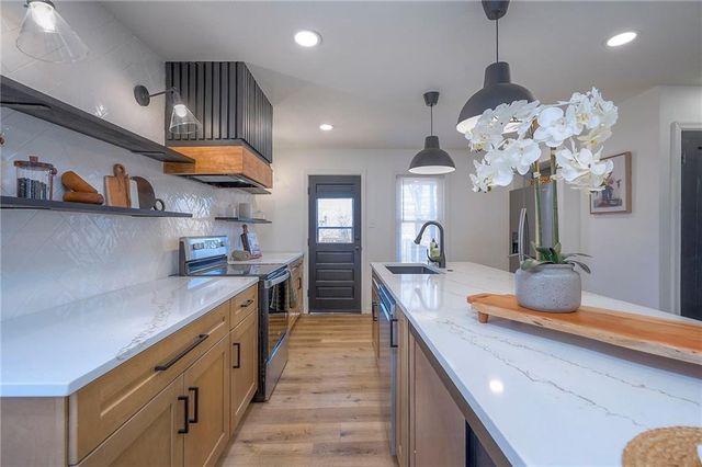 6531 Holmes Road, Kansas City, MO 64131