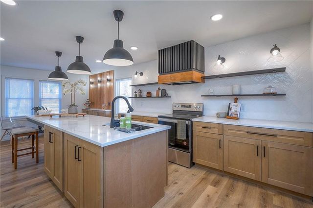 6531 Holmes Road, Kansas City, MO 64131