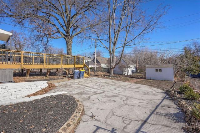 6531 Holmes Road, Kansas City, MO 64131