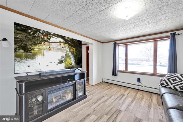 135 W COLUMBIA ST, Schuylkill Haven, PA 17972