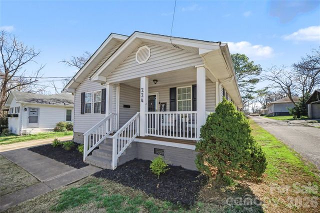 224 10th Street, Cramerton, NC 28032