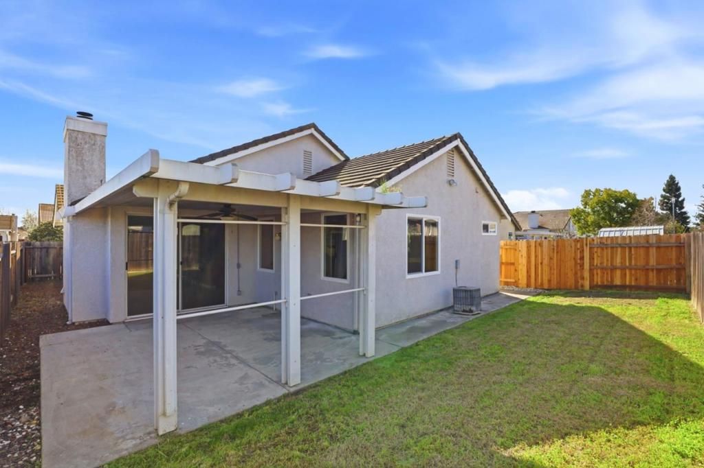 Image 33 of property listing at 8506 Tambor Way, Elk Grove, CA 95758
