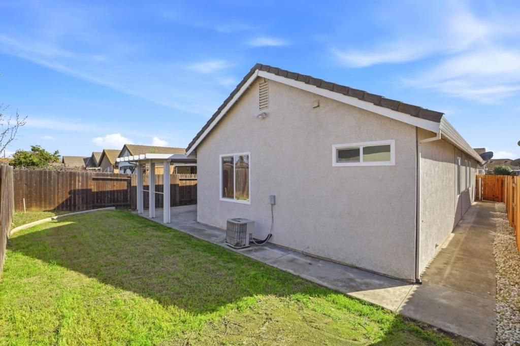 Image 35 of property listing at 8506 Tambor Way, Elk Grove, CA 95758