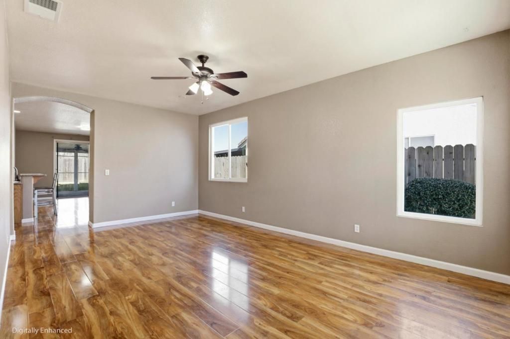 Image 5 of property listing at 8506 Tambor Way, Elk Grove, CA 95758