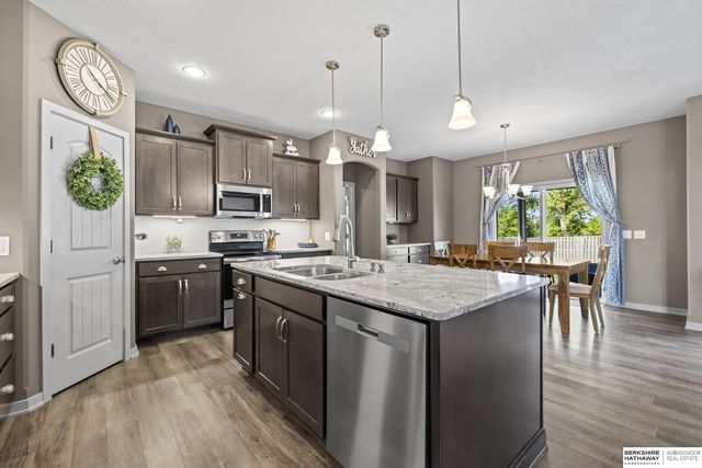 2208 N 188th Terrace, Omaha, NE 68022