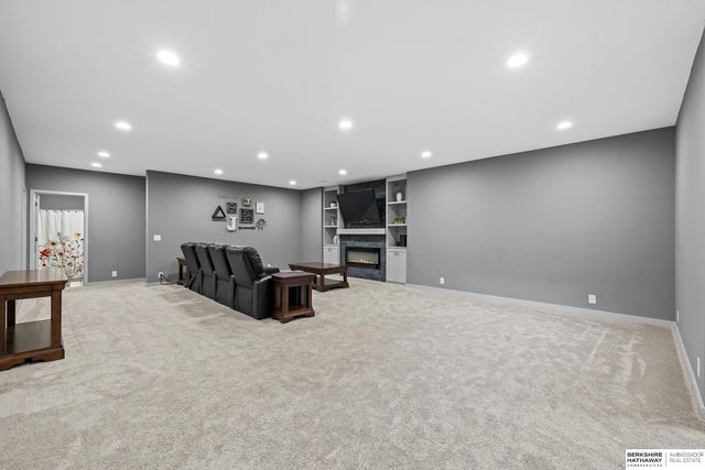 2208 N 188th Terrace, Omaha, NE 68022