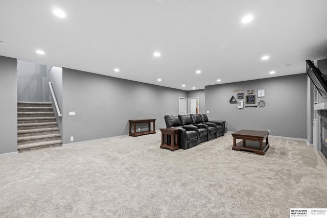 2208 N 188th Terrace, Omaha, NE 68022