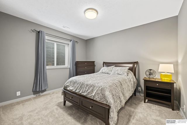 2208 N 188th Terrace, Omaha, NE 68022